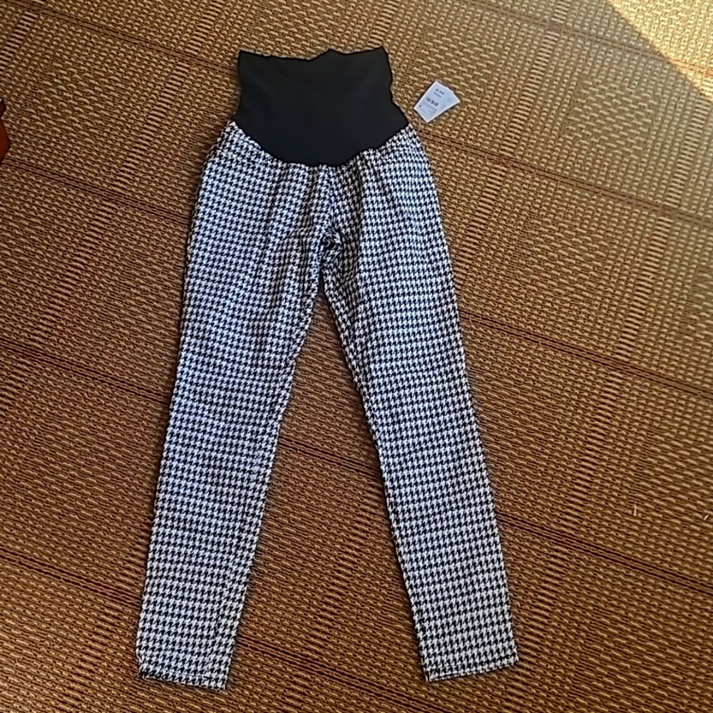 Motherhood Maternity houndstooth print pants
